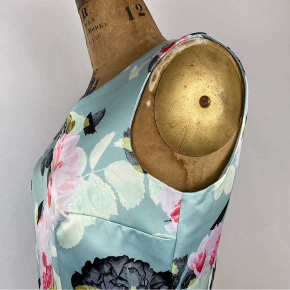 EUC CeCe By Cynthia Steffe Blue V-Neck Floral-Printed Fit and Flare Dress size 2 - Picture 5 of 14